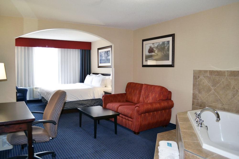 Holiday Inn Express Hotel & Suites Edson By Ihg Екстериор снимка