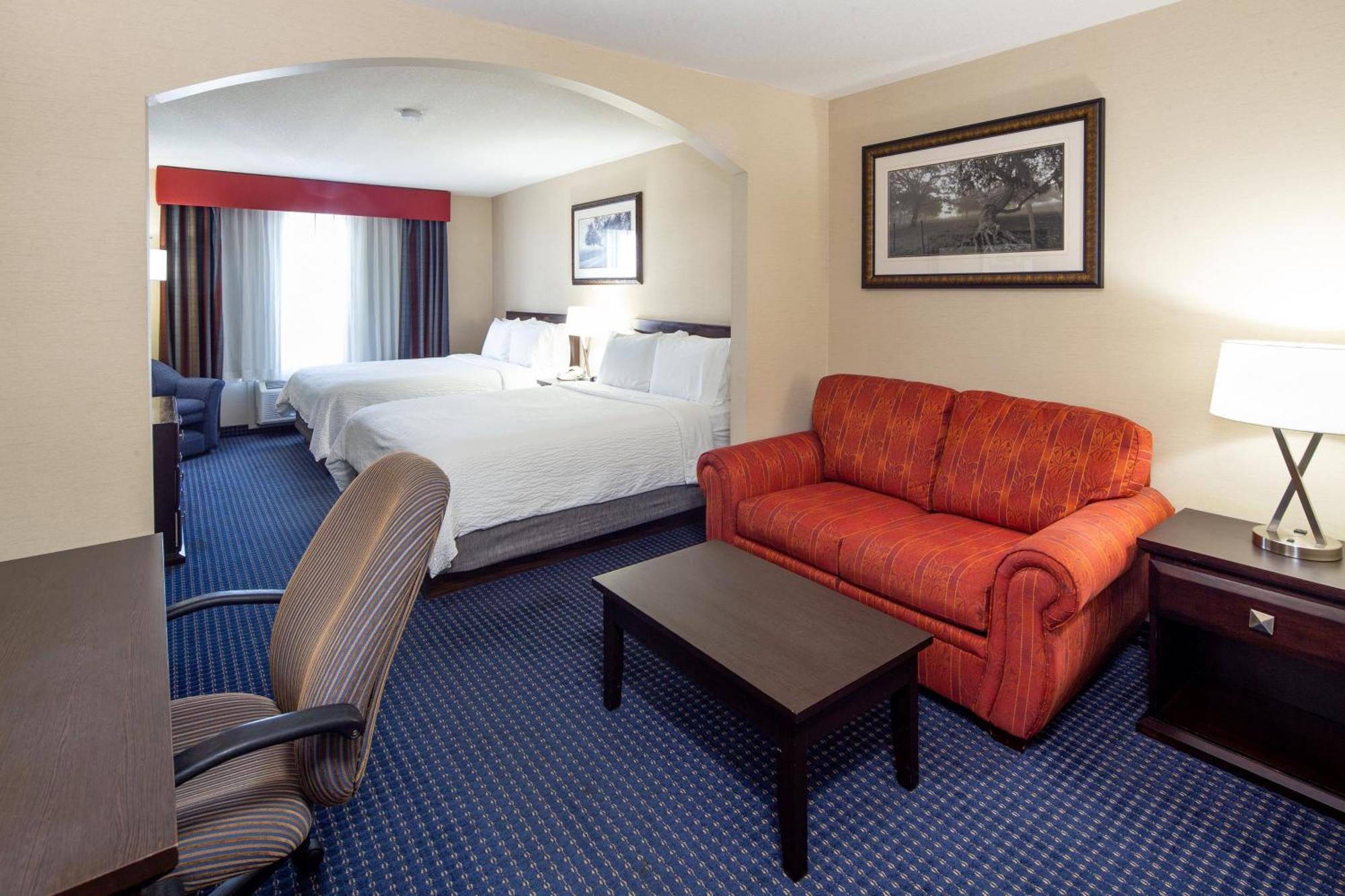 Holiday Inn Express Hotel & Suites Edson By Ihg Екстериор снимка