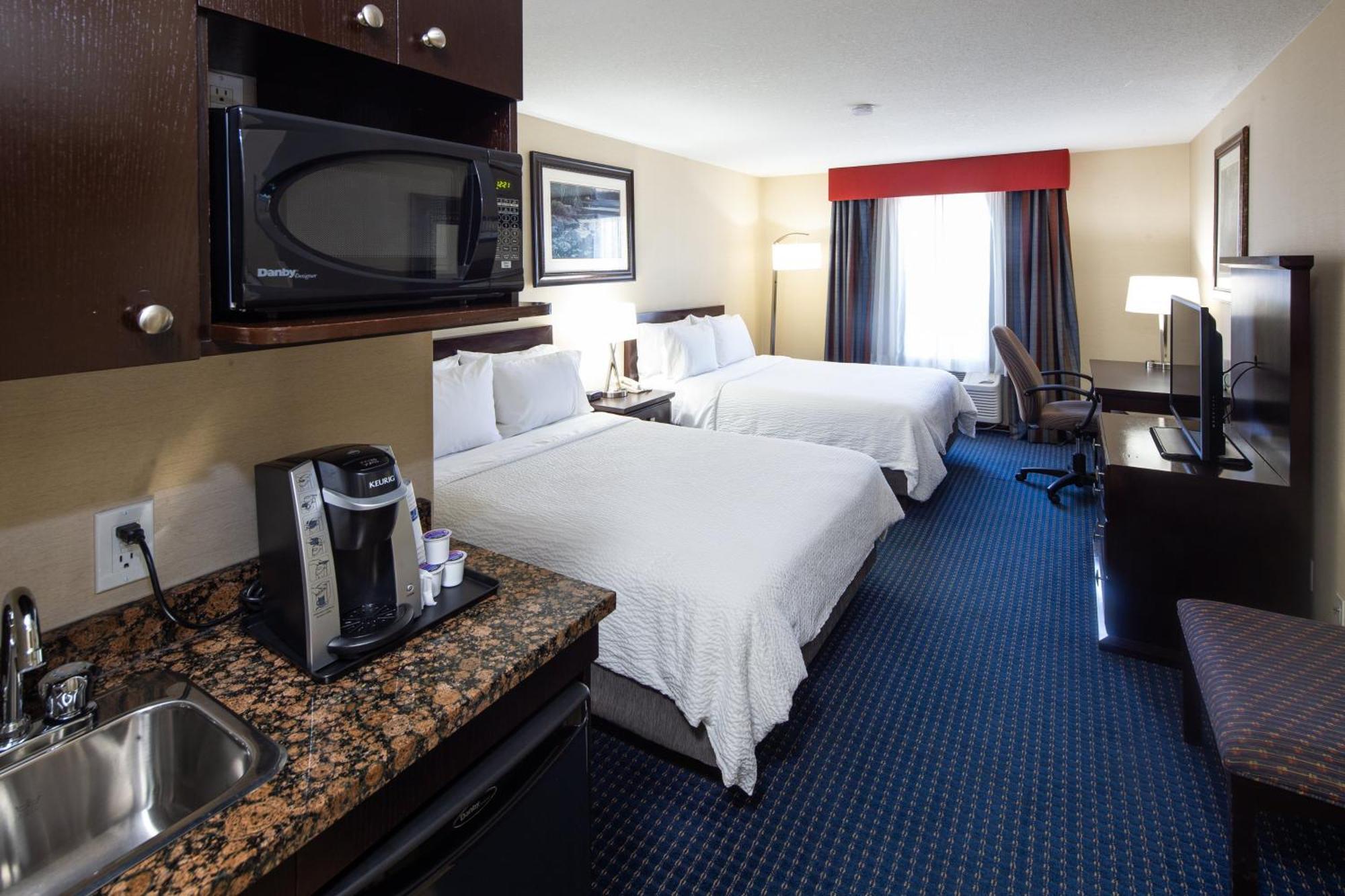 Holiday Inn Express Hotel & Suites Edson By Ihg Екстериор снимка