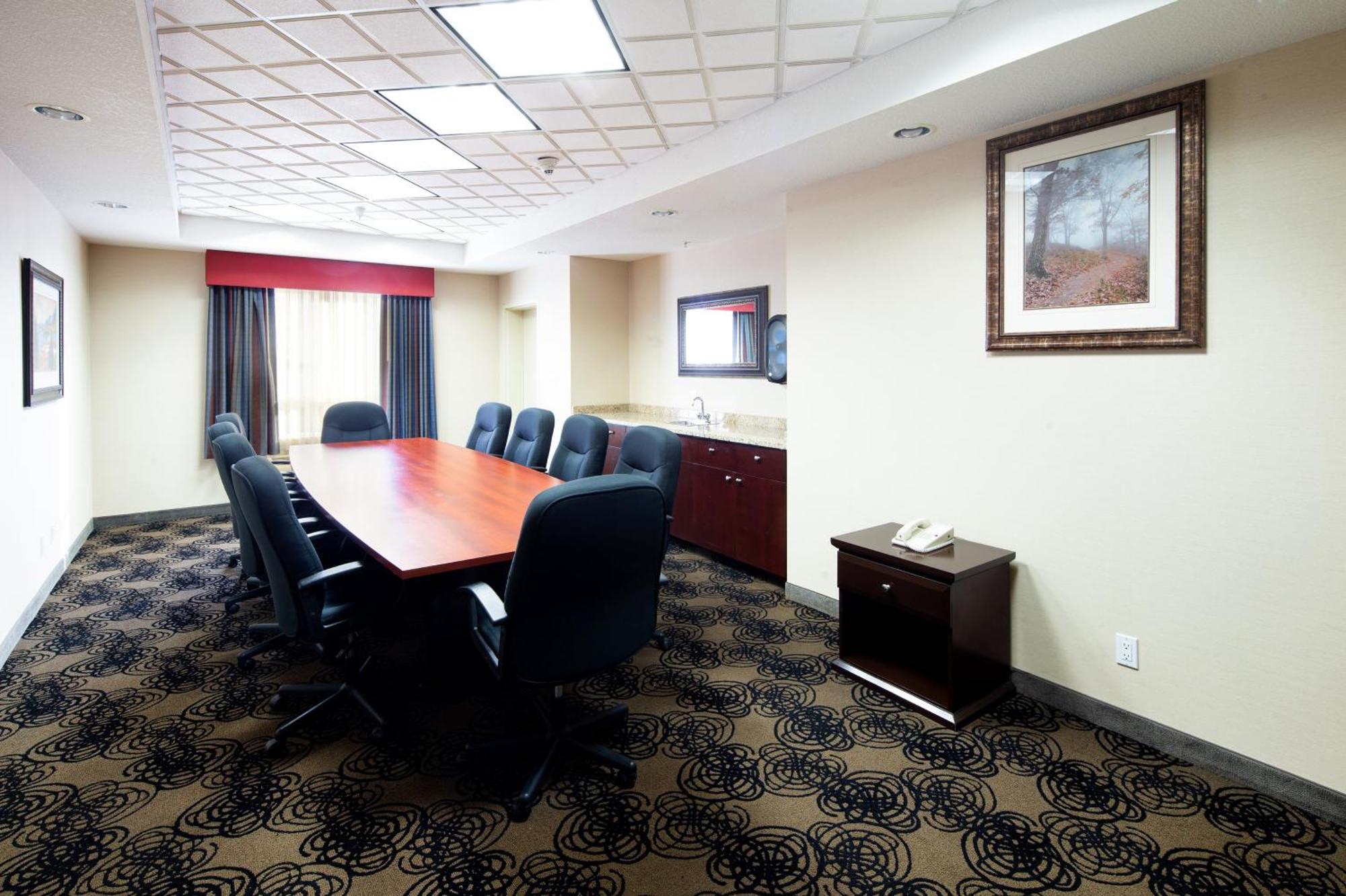 Holiday Inn Express Hotel & Suites Edson By Ihg Екстериор снимка