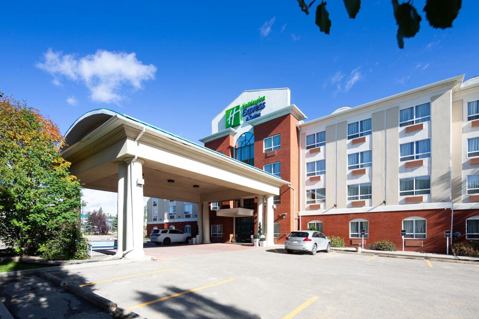 Holiday Inn Express Hotel & Suites Edson By Ihg Екстериор снимка