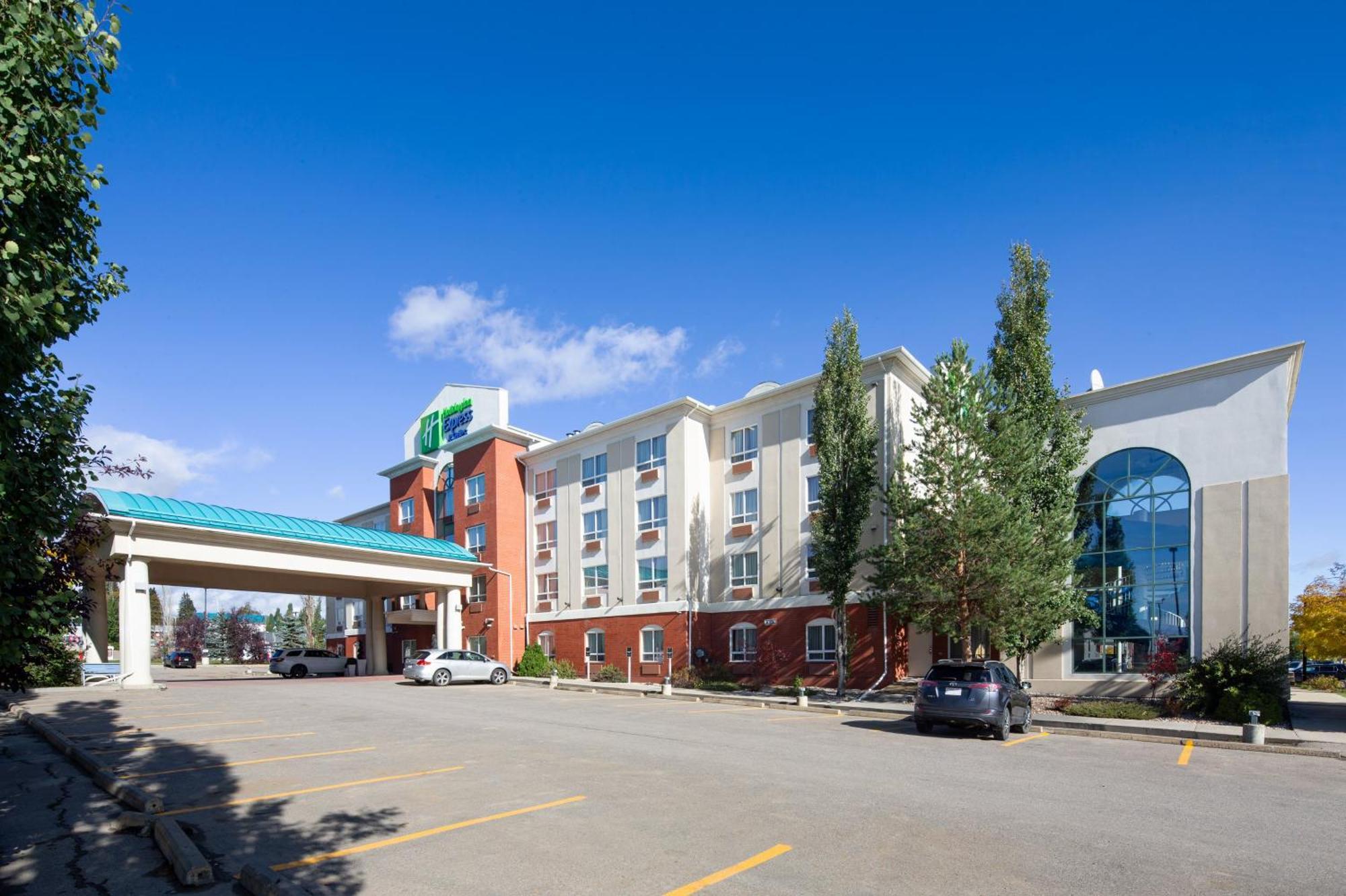 Holiday Inn Express Hotel & Suites Edson By Ihg Екстериор снимка