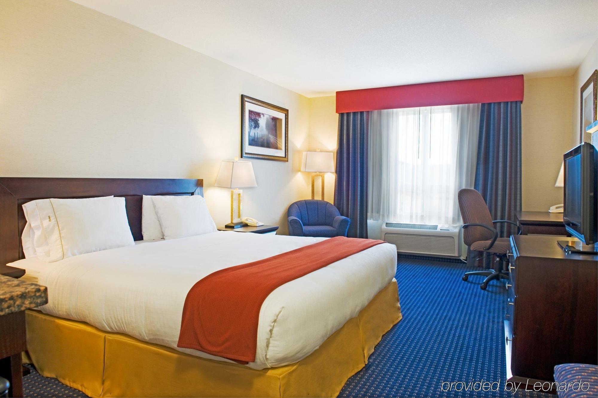 Holiday Inn Express Hotel & Suites Edson By Ihg Екстериор снимка