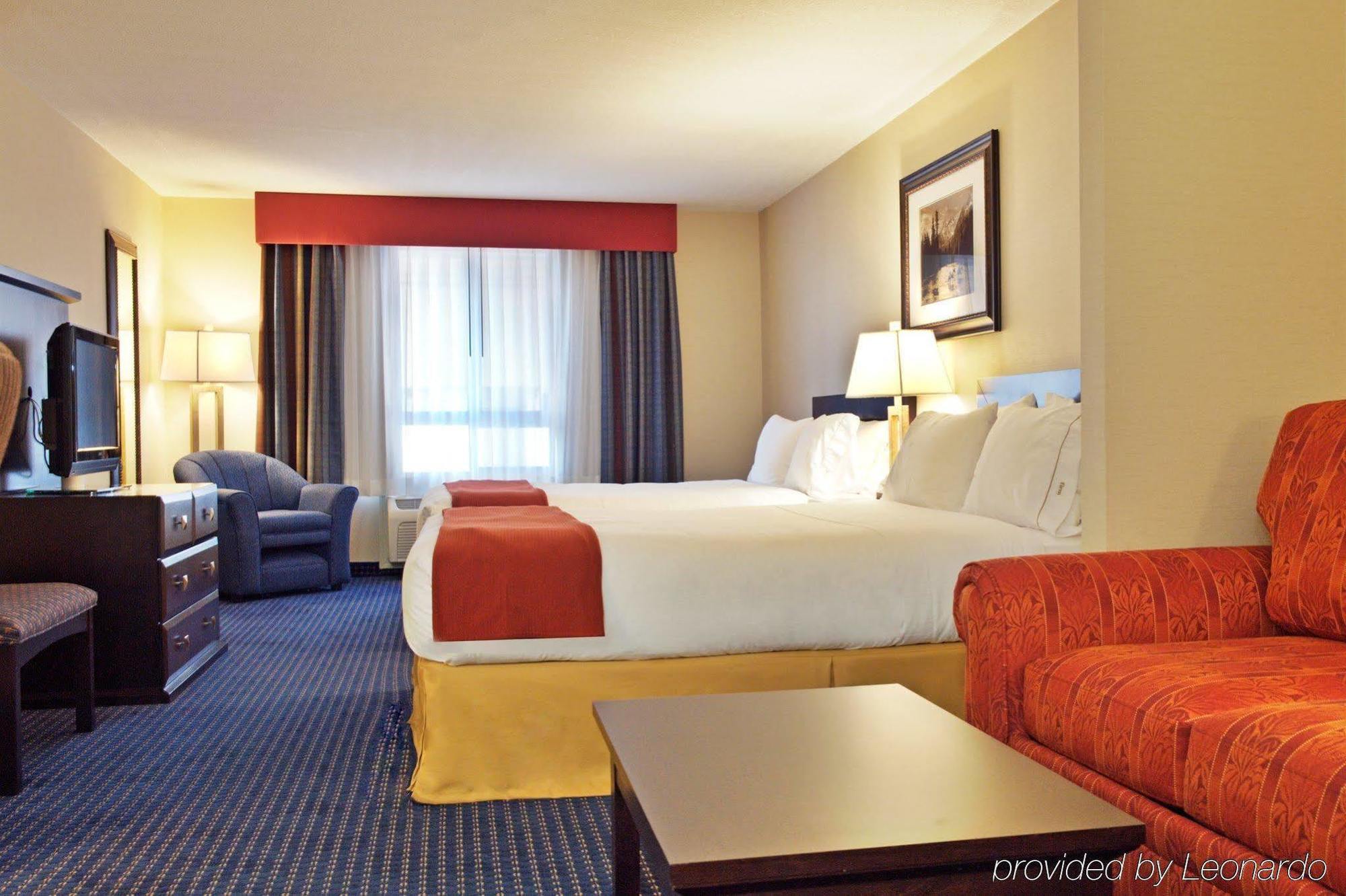 Holiday Inn Express Hotel & Suites Edson By Ihg Екстериор снимка