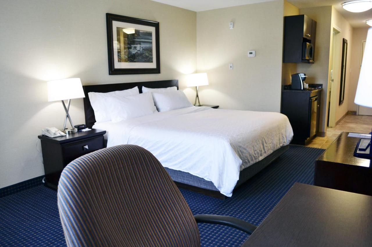 Holiday Inn Express Hotel & Suites Edson By Ihg Екстериор снимка