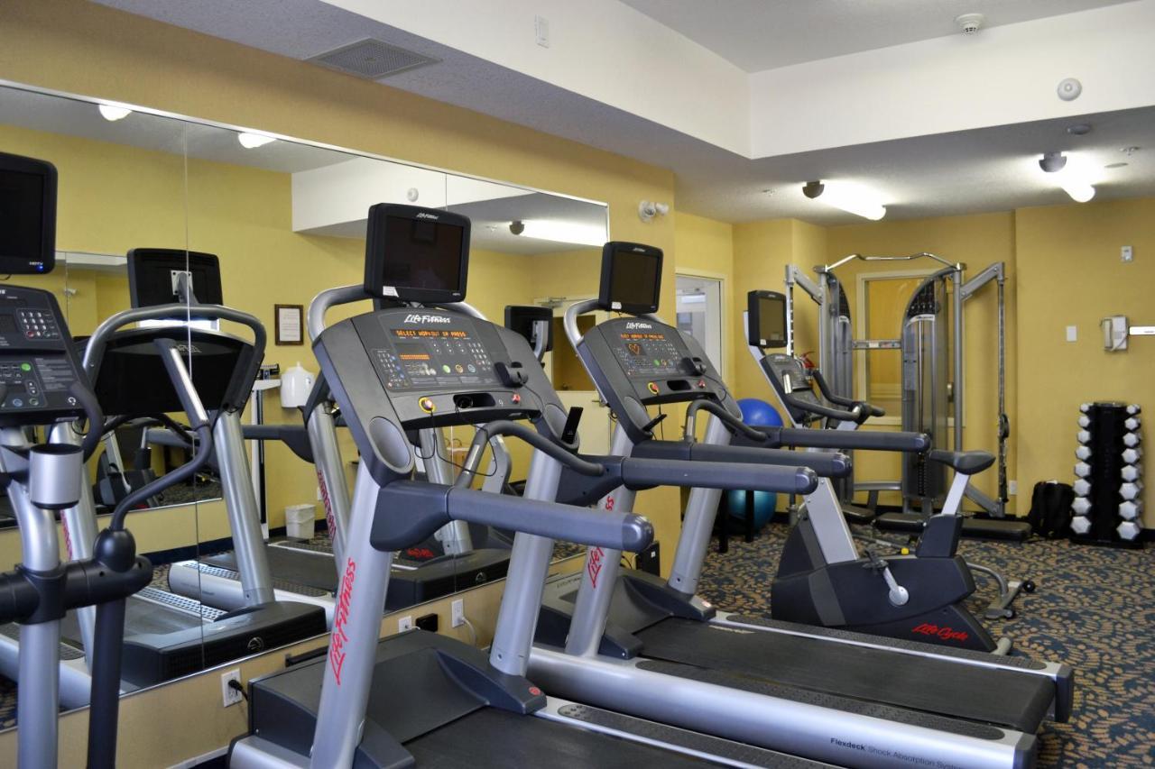 Holiday Inn Express Hotel & Suites Edson By Ihg Екстериор снимка
