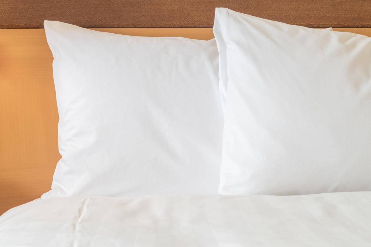 Holiday Inn Express Hotel & Suites Edson By Ihg Екстериор снимка